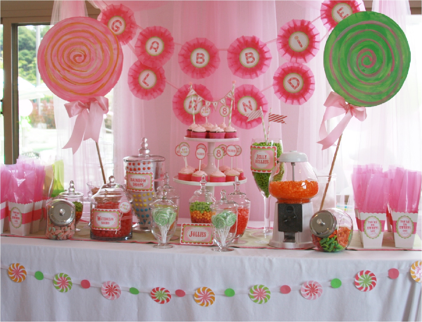 Themed Party Photo showing a themed party with black, pink and white colors.